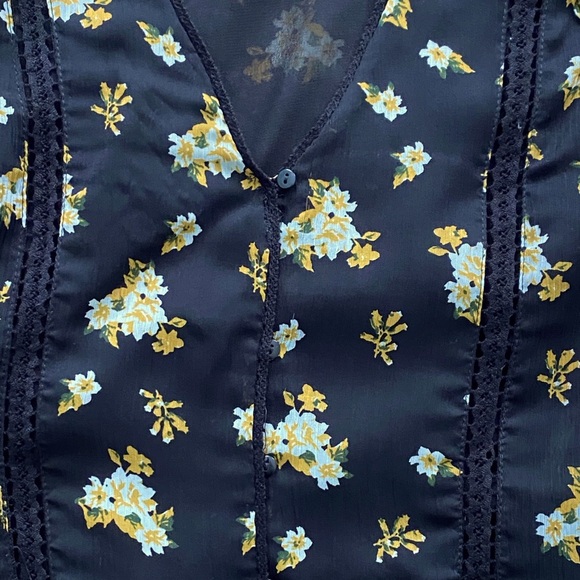 Zara floral button up ruffle hem sheer top s - Picture 5 of 7